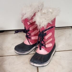 Pink and Black Winter Boots with Faux Fur